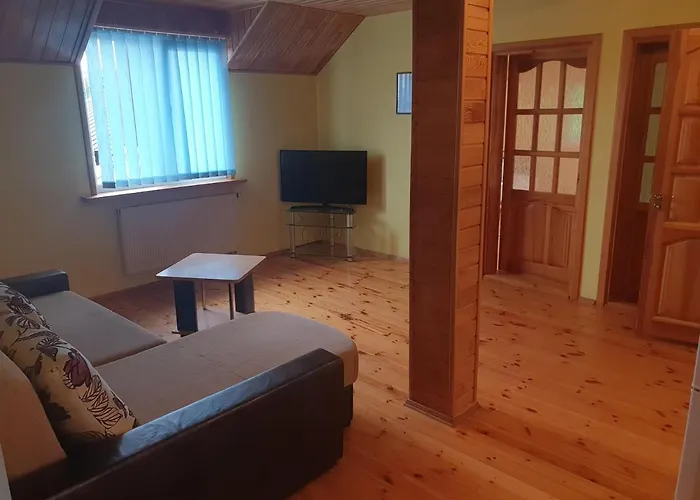 Cozy Two Bedroom Apartment Palanga