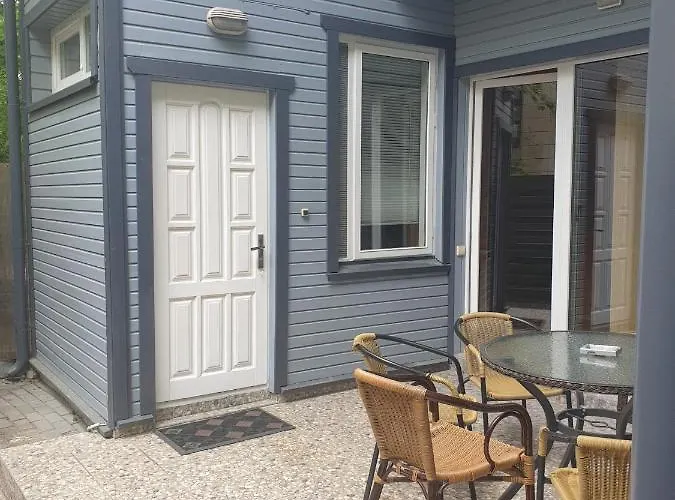 Cozy Two Bedroom Apartment